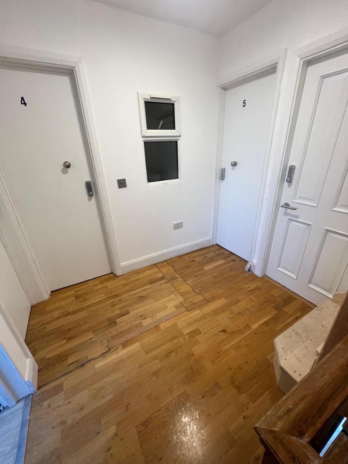 Good Priced Single Rooms In Northolt 외부 사진
