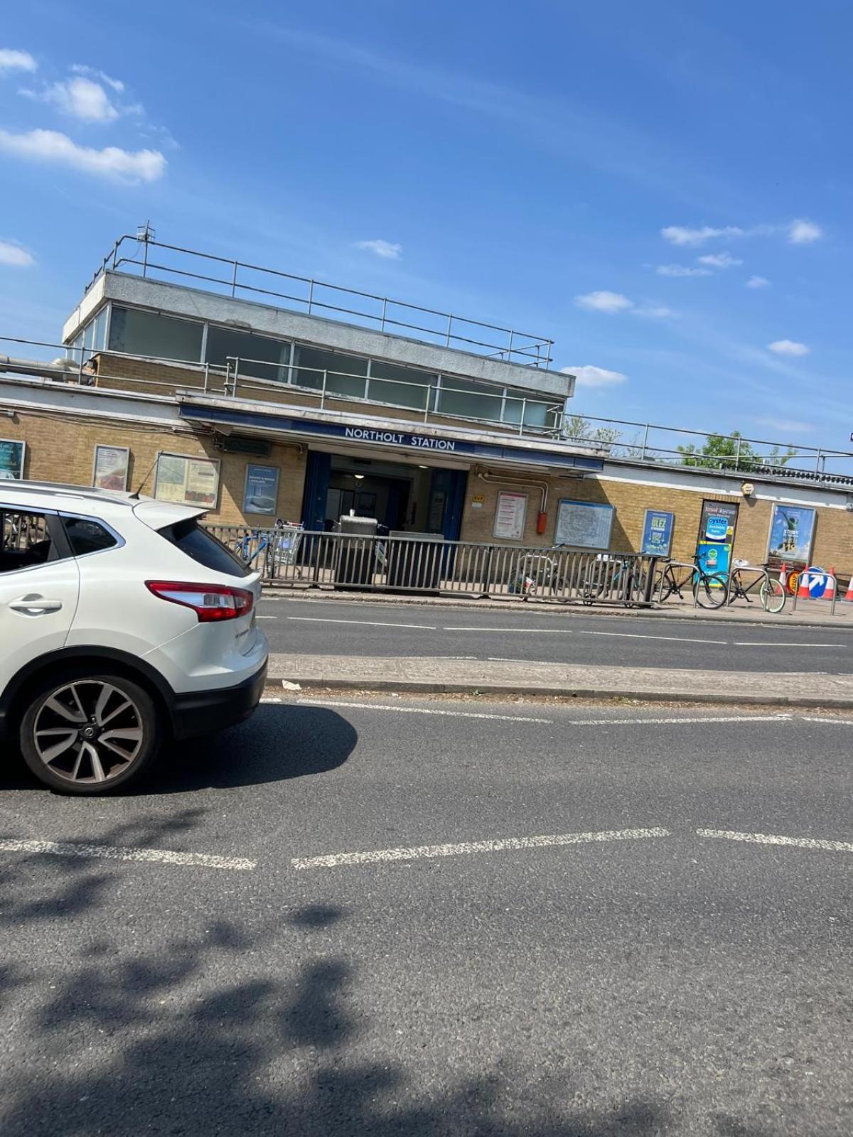 Good Priced Single Rooms In Northolt 외부 사진