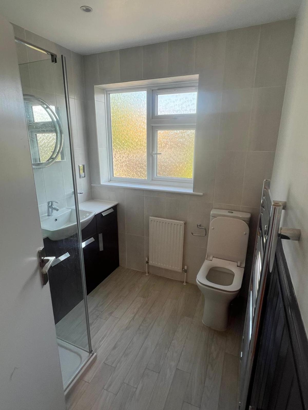 Good Priced Single Rooms In Northolt 외부 사진